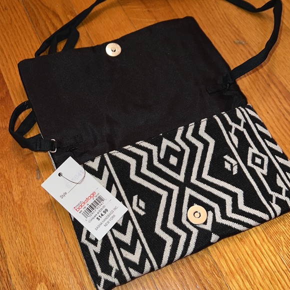 NWT Sasha Tribal Beaded Clutch - Picture 4 of 8